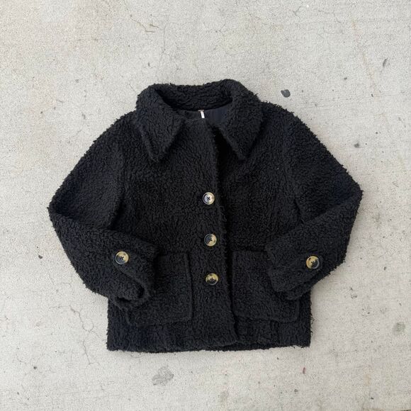 Free People Jackets & Blazers - Free People Sherpa Jacket Women’s Size Medium Big Button Fashion